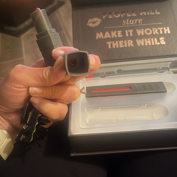 Trade for trendypink 

NWT lipstick set - Picture 3 of 8